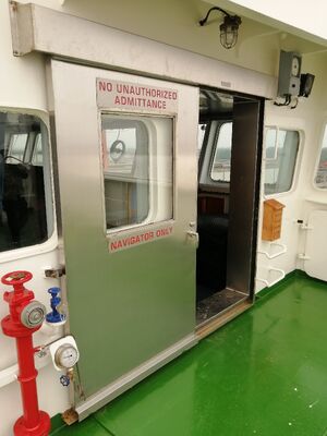 Sound Proof Stainless Steel Bridge Wheelhouse Pintu Geser Perlengkapan Laut