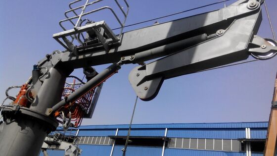 1 ¢ 8T Pedestal Knuckle Hydraulic Boom Marine Deck Crane