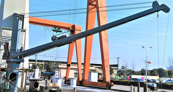 3T 5m Electric Fixed Boom Slewing Crane Dengan Peralatan Dek Kapal Menara